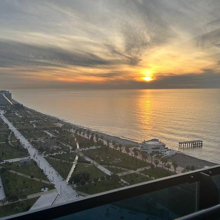 Студия С Потрясающим Видом На Море В Orbi Beach Tower Batumi Kültér fotó